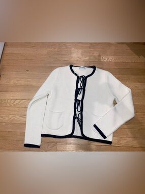 Zara Classic Cream Knit Cardigan with Black Trim (Size XL, fits like M)